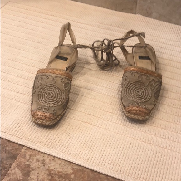 Espadrilles by Stewart Weitzman, - Picture 1 of 3